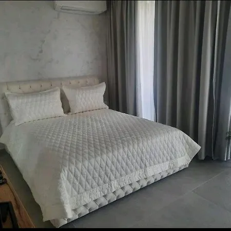 Romantic Studio